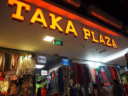 Taka-plaza-hang-vnxk