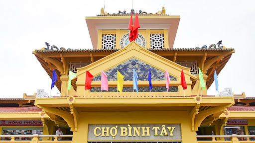 cho-binh-tay-la-dia-chi-ban-co-the-tim-duoc-nguon-giay-the-thao