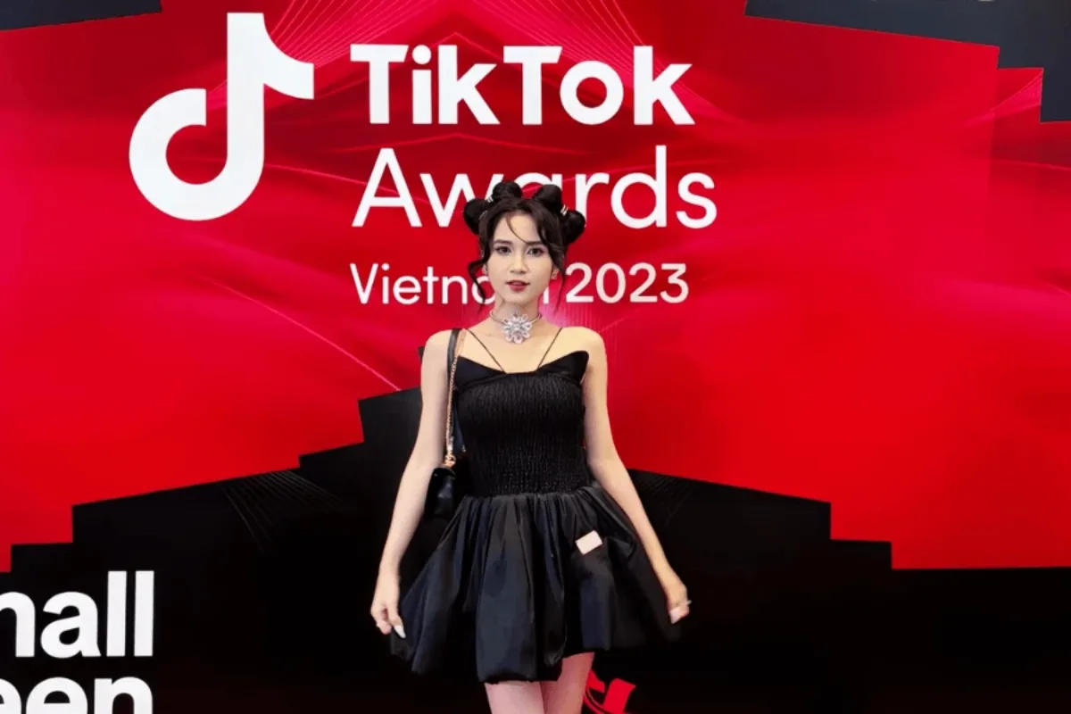 Tiktoker Oanh Gấu- từ cô giáo dạy piano đến bén duyên với Tiktok