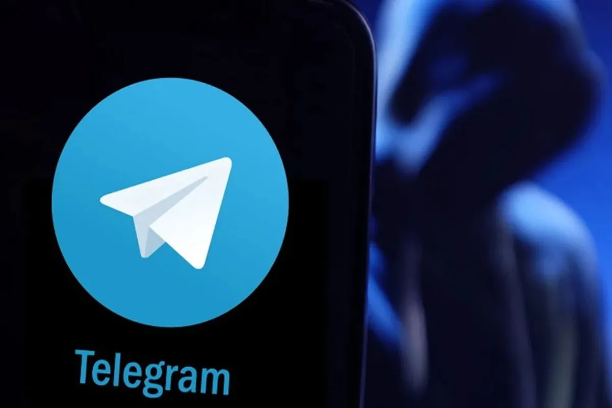 Các công cụ gửi tin nhắn tự động trên Telegram cần cung cấp các tính năng tự động hóa như lập lịch gửi tin, phản hồi tự động, và quản lý danh sách người dùng.
